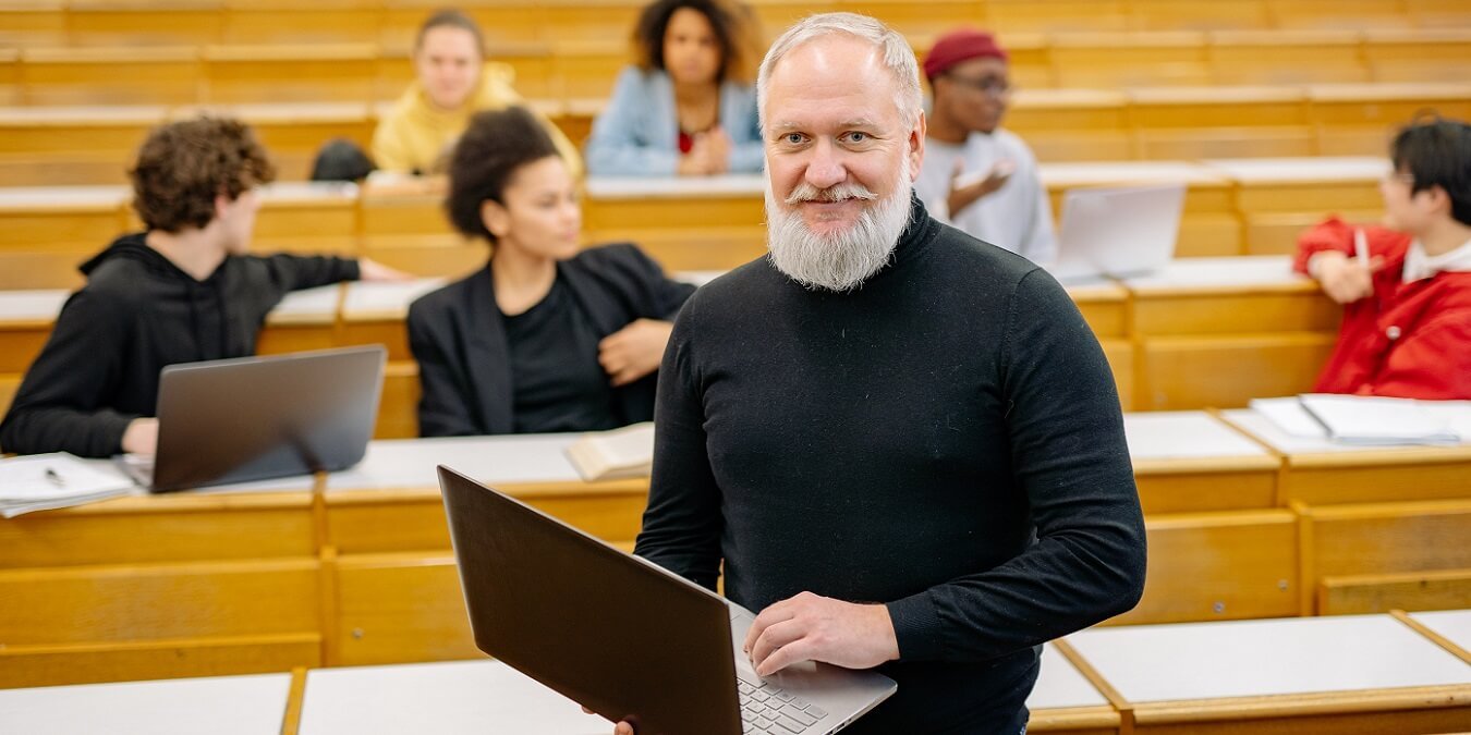 Best Websites Rating Teachers Featured