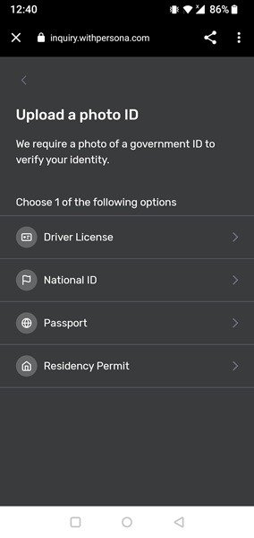 Selecting ID option to start Roblox identity verification.