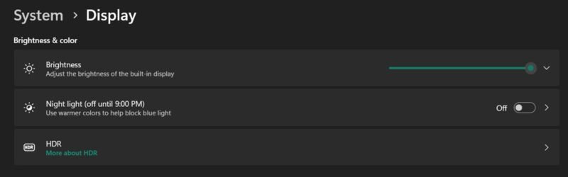 Navigating to HDR under Display in Windows Settings.